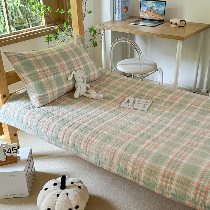 91家纺网 家纺一手货源 找家纺 拾物记 2025新款全棉纯棉色织水洗棉床盖学生宿舍三件套上下铺三件套 奶昔绿