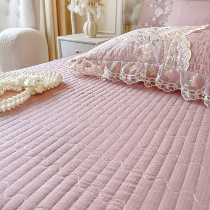 91家纺网 家纺一手货源 找家纺 恋尚 2025新款香云纱床裙四件套系列-莫妮卡 莫妮卡-豆沙