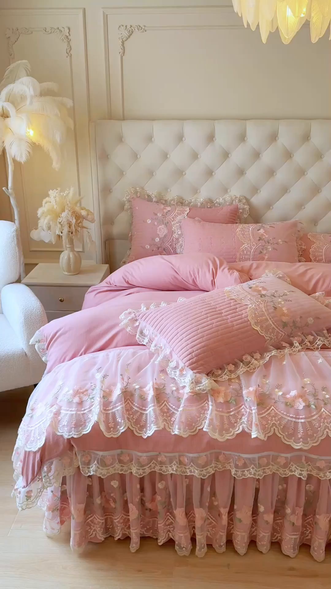 91家纺网 家纺一手货源 找家纺 恋尚 2025新款香云纱床裙四件套系列-莫妮卡 莫妮卡-豆沙