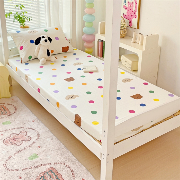 91家纺网 家纺一手货源 找家纺 名兮家居 2025新款全棉纯棉13372学生印花上下铺床笠单床笠单品床笠单件床笠 波点小熊