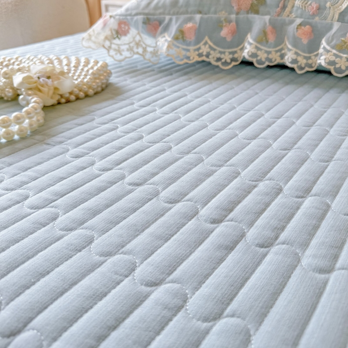 91家纺网 家纺一手货源 找家纺 恋尚 2025新款香云纱床裙四件套系列-莫妮卡 莫妮卡-清新蓝