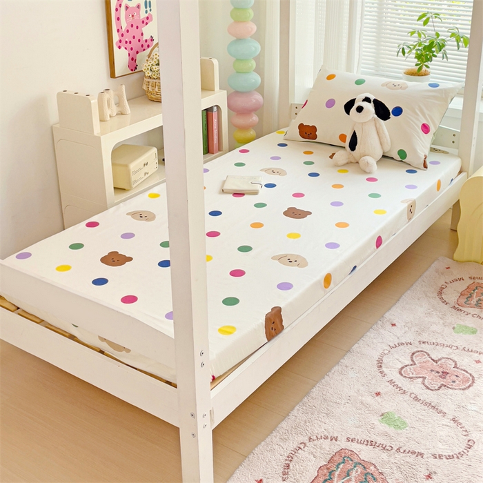 91家纺网 家纺一手货源 找家纺 名兮家居 2025新款全棉纯棉13372学生印花上下铺床笠单床笠单品床笠单件床笠 波点小熊