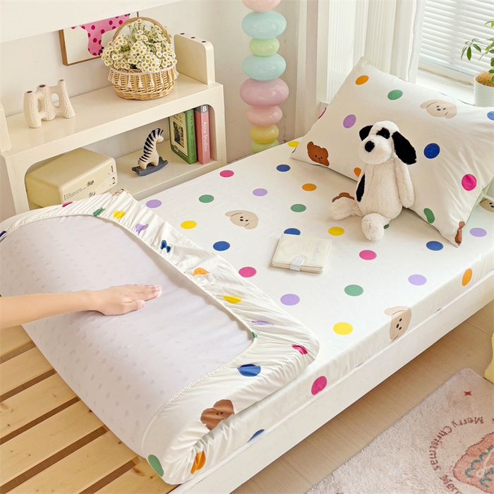 91家纺网 家纺一手货源 找家纺 名兮家居 2025新款全棉纯棉13372学生印花上下铺床笠单床笠单品床笠单件床笠 波点小熊