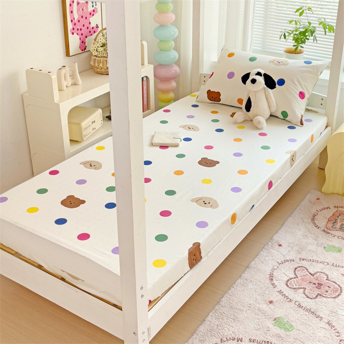 91家纺网 家纺一手货源 找家纺 名兮家居 2025新款全棉纯棉13372学生印花上下铺床笠单床笠单品床笠单件床笠 波点小熊