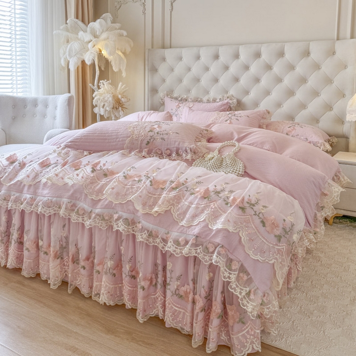 91家纺网 家纺一手货源 找家纺 恋尚 2025新款香云纱床裙四件套系列-莫妮卡 莫妮卡-少女粉