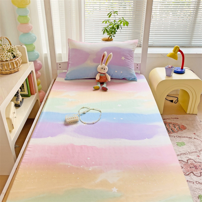 91家纺网 家纺一手货源 找家纺 名兮家居 2025新款全棉纯棉13372学生印花上下铺床笠单床笠单品床笠单件床笠 彩色天空