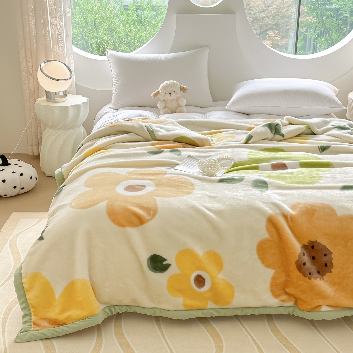 91家纺网 家纺一手货源 找家纺 法莱妮2025新款双层加厚拉舍尔毛毯 婚庆 单双人 厂家直销可定制  向阳花开