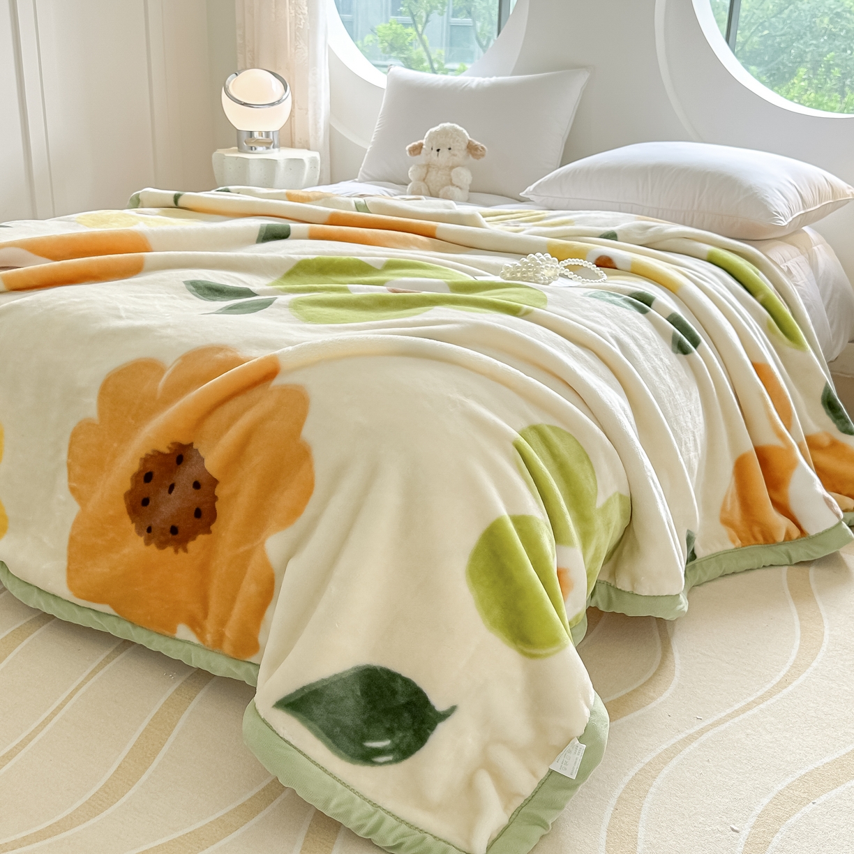 91家纺网 家纺一手货源 找家纺 法莱妮2025新款双层加厚拉舍尔毛毯 婚庆 单双人 厂家直销可定制  向阳花开