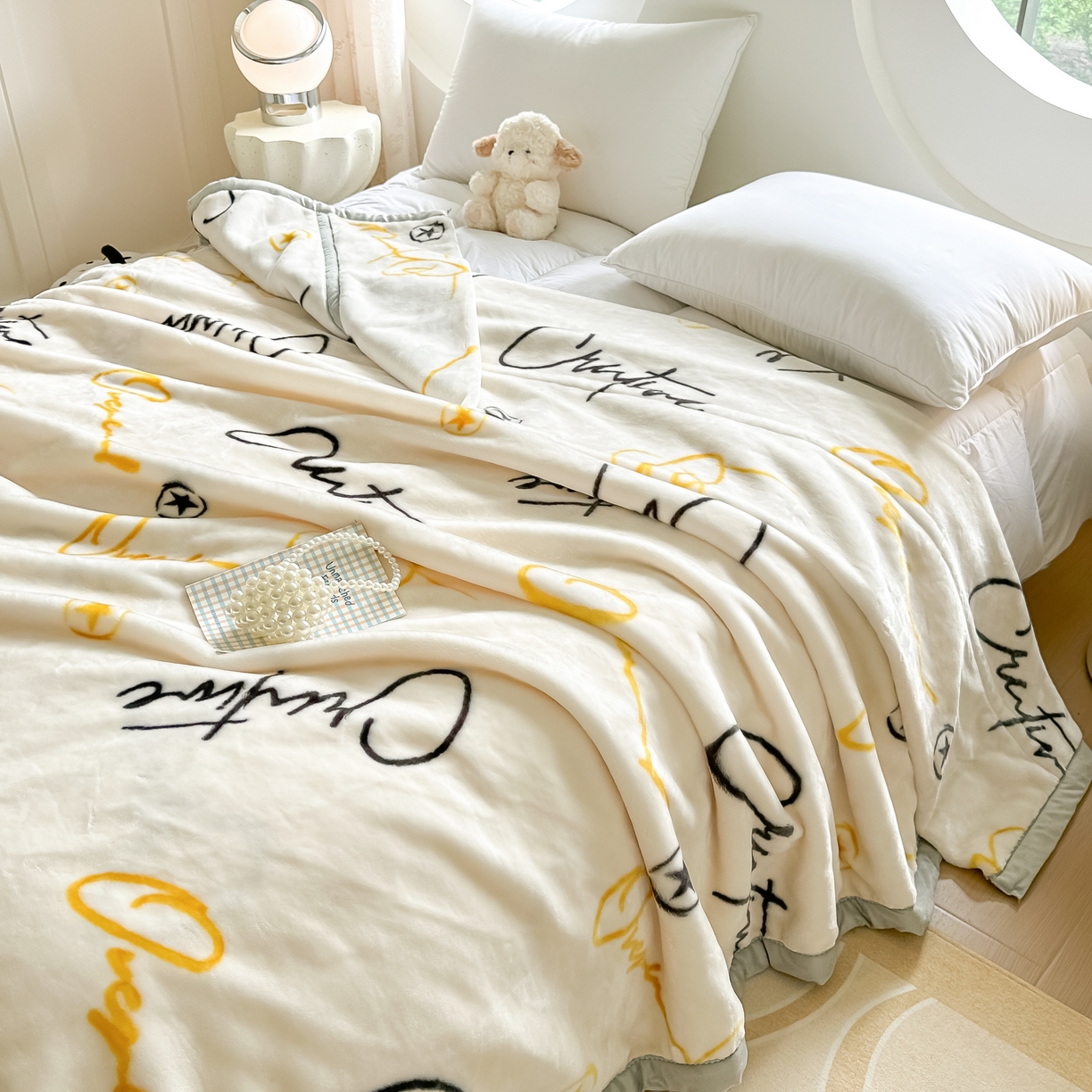 91家纺网 家纺一手货源 找家纺 法莱妮2025新款双层加厚拉舍尔毛毯 婚庆 单双人 厂家直销可定制  休闲时光