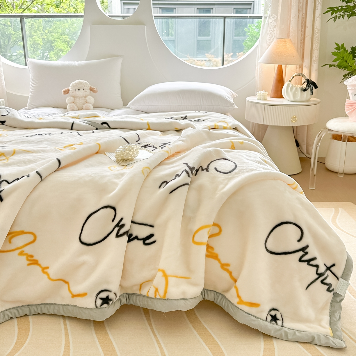 91家纺网 家纺一手货源 找家纺 法莱妮2025新款双层加厚拉舍尔毛毯 婚庆 单双人 厂家直销可定制  休闲时光