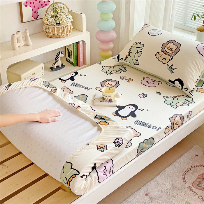 91家纺网 家纺一手货源 找家纺 名兮家居 2025新款全棉纯棉13372学生印花上下铺床笠单床笠单品床笠单件床笠 动物世界