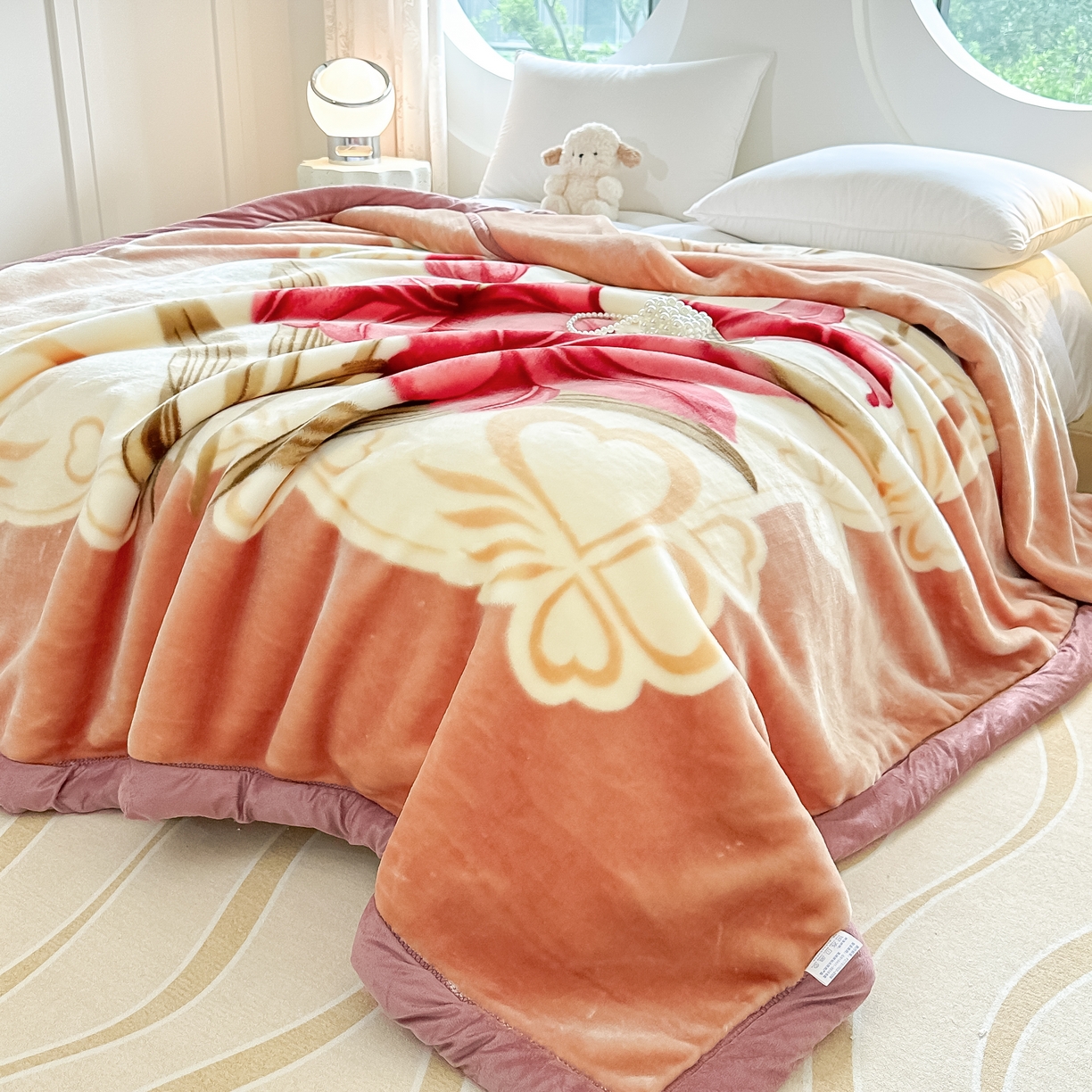 91家纺网 家纺一手货源 找家纺 法莱妮毛毯 2025新款双层加厚拉舍尔毛毯 婚庆 单双人 厂家直销可定制 爱恋百合