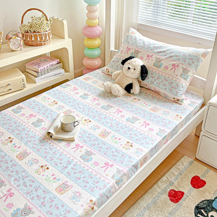 91家纺网 家纺一手货源 找家纺 名兮家居 2025新款全棉纯棉13372学生印花上下铺床笠单床笠单品床笠单件床笠 花篮熊