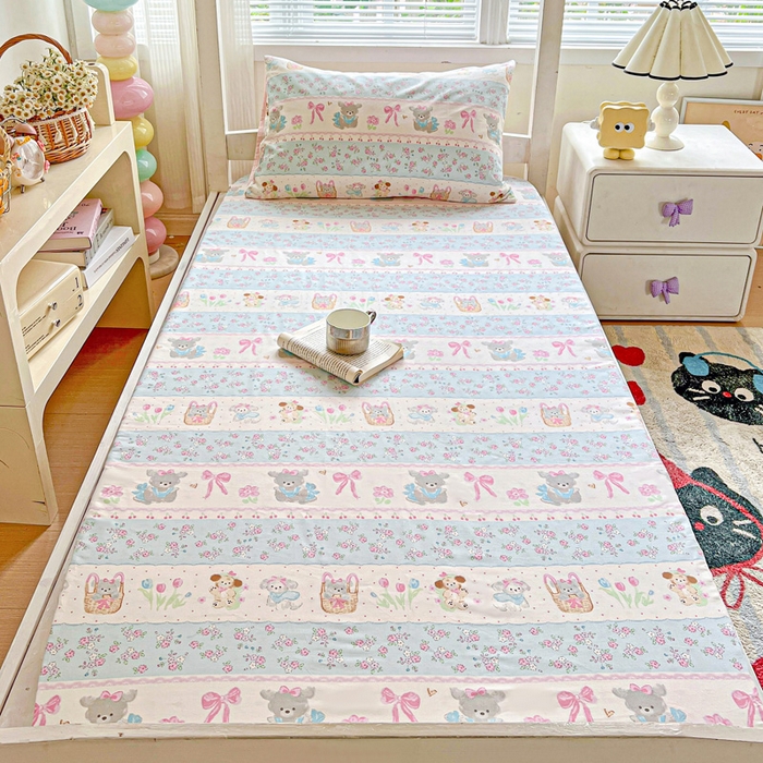 91家纺网 家纺一手货源 找家纺 名兮家居 2025新款全棉纯棉13372学生印花上下铺床笠单床笠单品床笠单件床笠 花篮熊