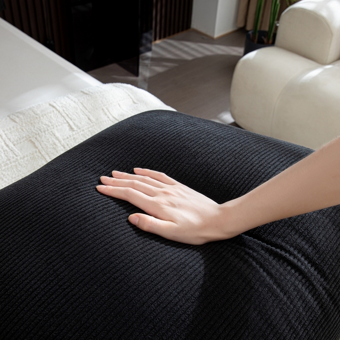 91家纺网 家纺一手货源 找家纺 沐沐家纺2026新款灯芯绒三角靠枕 黑色