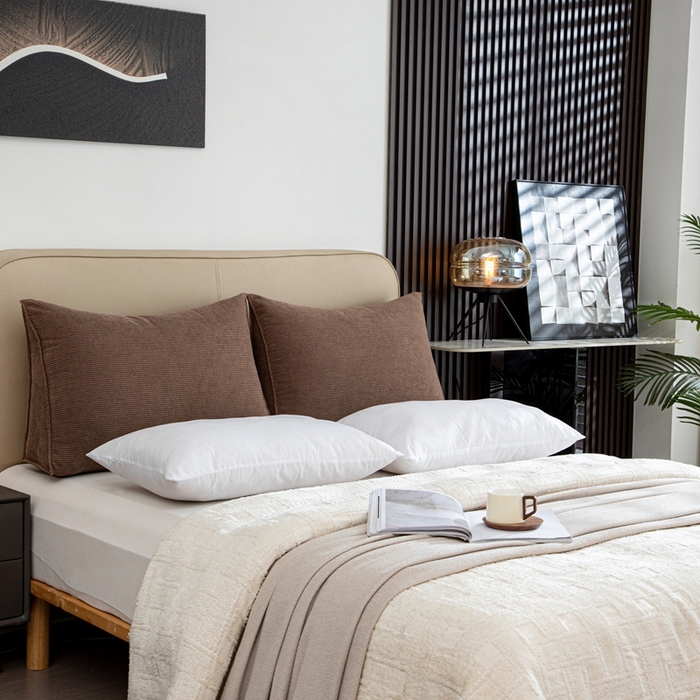 91家纺网 家纺一手货源 找家纺 沐沐家纺2026新款灯芯绒三角靠枕 咖啡