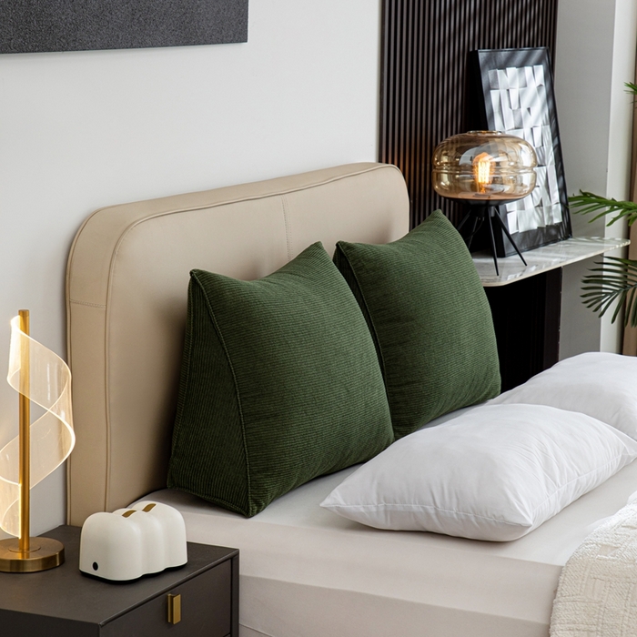 91家纺网 家纺一手货源 找家纺 沐沐家纺2026新款灯芯绒三角靠枕 墨绿