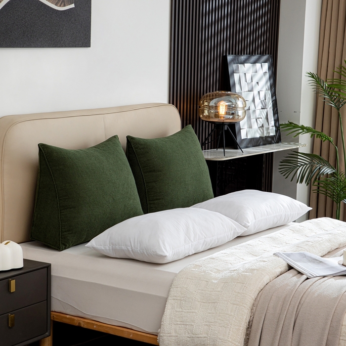 91家纺网 家纺一手货源 找家纺 沐沐家纺2026新款灯芯绒三角靠枕 墨绿