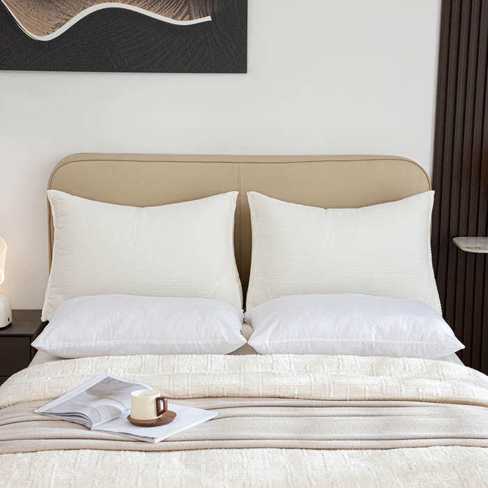 91家纺网 家纺一手货源 找家纺 沐沐家纺2026新款灯芯绒三角靠枕 奶昔白