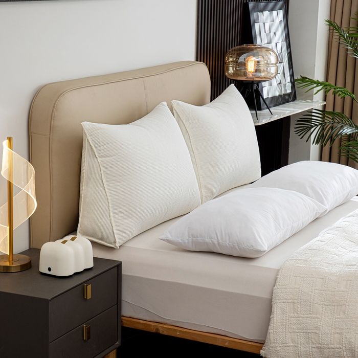 91家纺网 家纺一手货源 找家纺 沐沐家纺2026新款灯芯绒三角靠枕 奶昔白