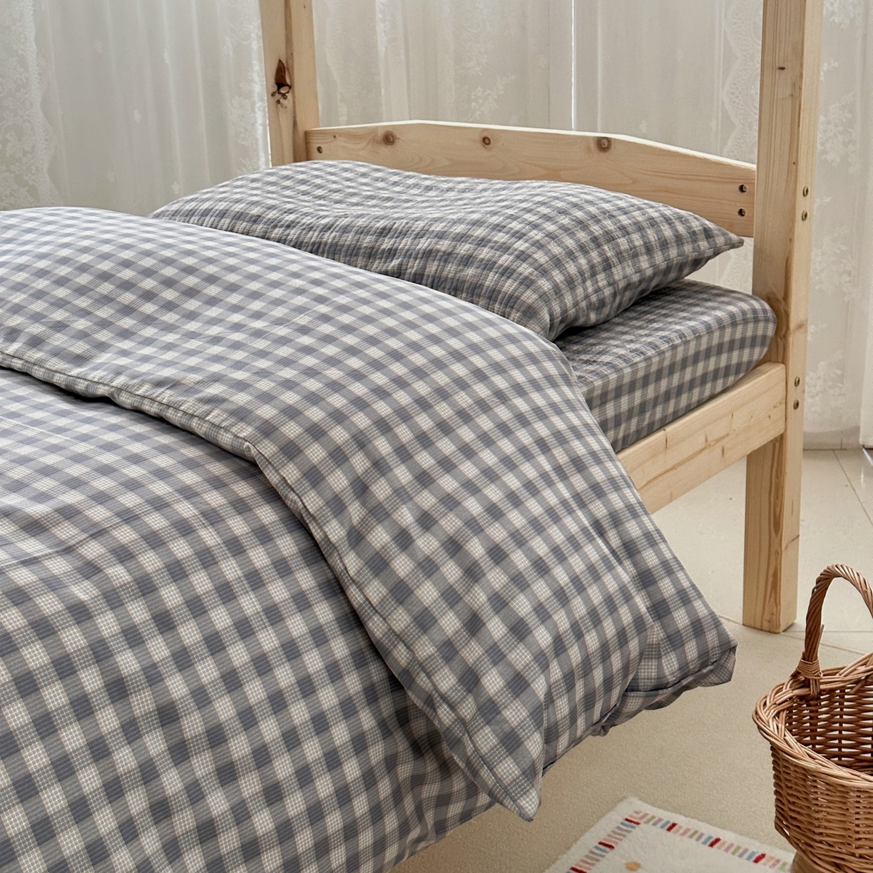 91家纺网 家纺一手货源 找家纺 佰织鑫家居 2025新款独家原创-学生季纯棉夹棉床笠三件套 格调