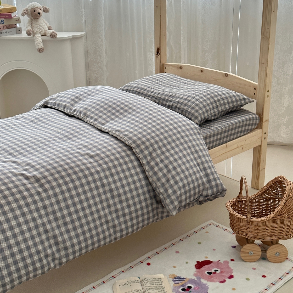 91家纺网 家纺一手货源 找家纺 佰织鑫家居 2025新款独家原创-学生季纯棉夹棉床笠三件套 格调