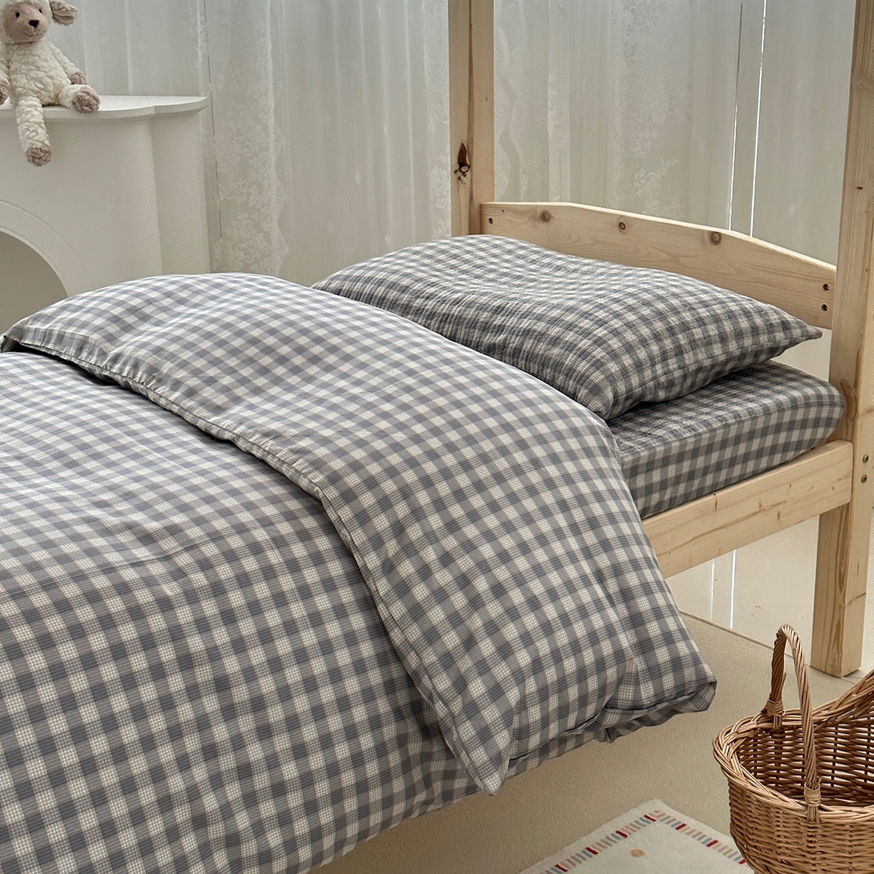 91家纺网 家纺一手货源 找家纺 佰织鑫家居 2025新款独家原创-学生季纯棉夹棉床笠三件套 格调