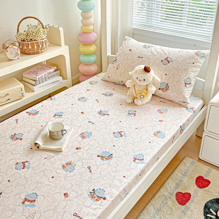 91家纺网 家纺一手货源 找家纺 名兮家居 2025新款全棉纯棉13372学生印花上下铺床笠单床笠单品床笠单件床笠 萌龙崽崽