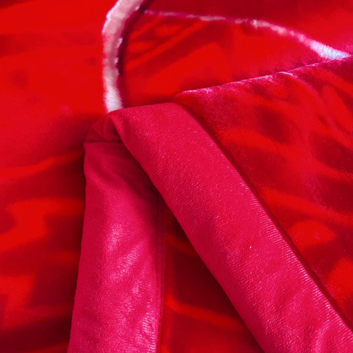 91家纺网 家纺一手货源 找家纺 法莱妮毛毯 2025新款双层加厚拉舍尔毛毯 婚庆 单双人 厂家直销可定制 玫瑰情深