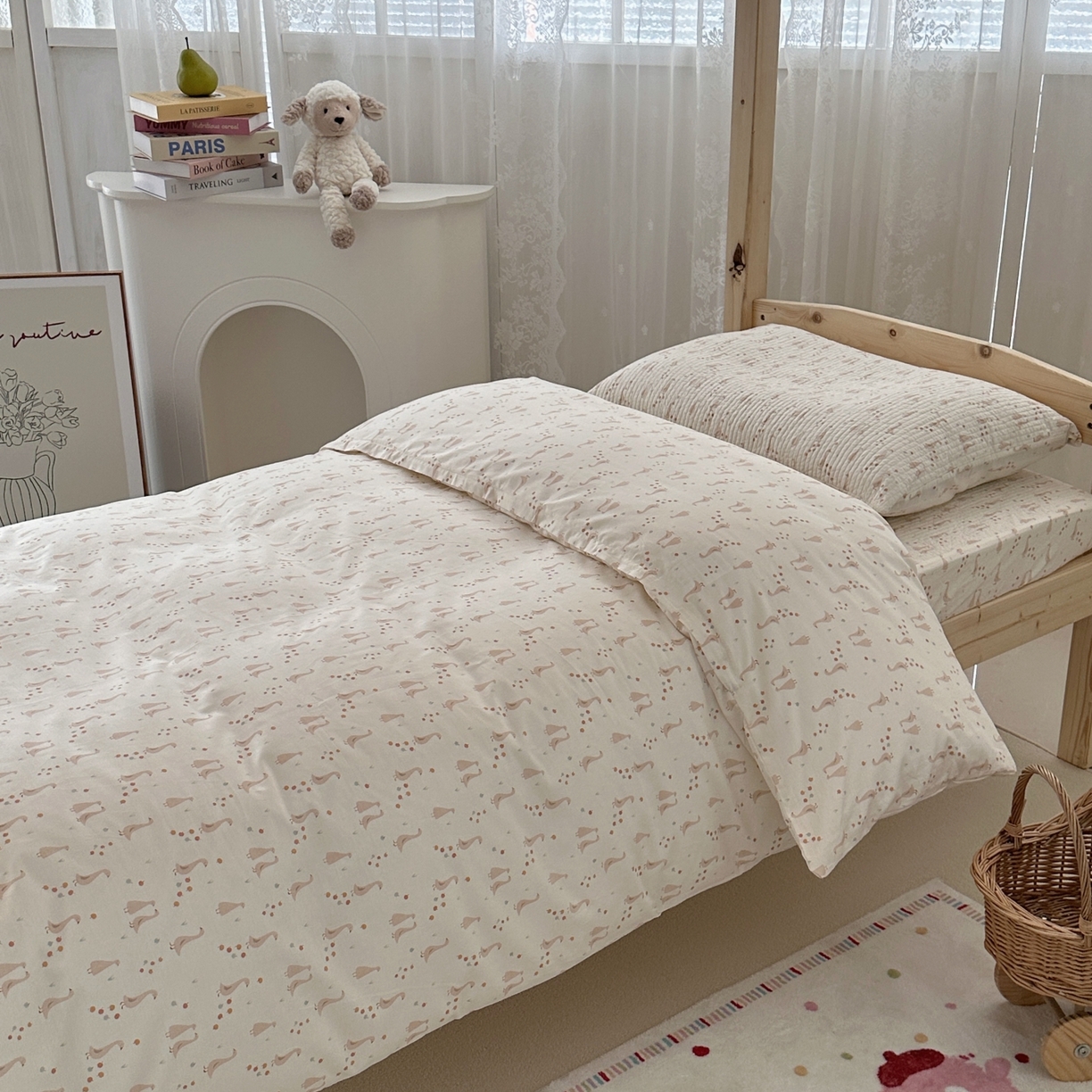 91家纺网 家纺一手货源 找家纺 佰织鑫家居 2025新款独家原创-学生季纯棉夹棉床笠三件套 长颈鹅