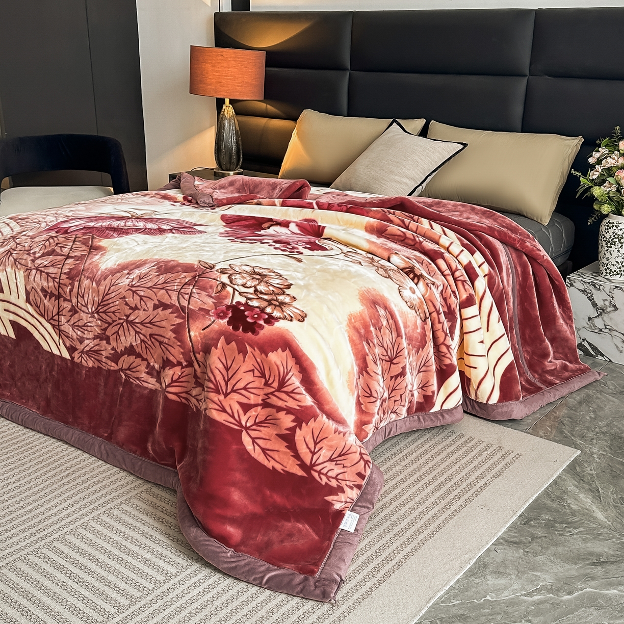 91家纺网 家纺一手货源 找家纺 法莱妮毛毯 2025新款双层加厚拉舍尔毛毯 婚庆 单双人 厂家直销可定制 一见春秋