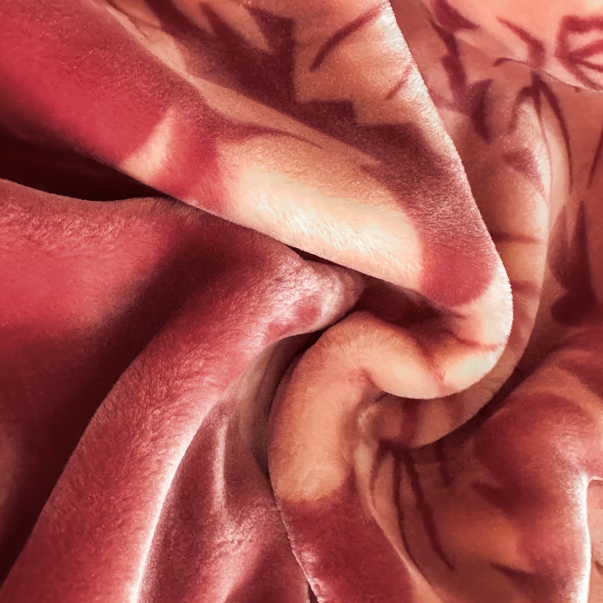 91家纺网 家纺一手货源 找家纺 法莱妮毛毯 2025新款双层加厚拉舍尔毛毯 婚庆 单双人 厂家直销可定制 一见春秋