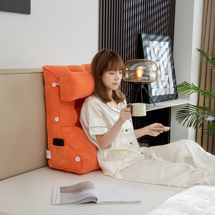 91家纺网 家纺一手货源 找家纺 沐沐家纺2026新款新玉米绒立体靠背 橘黄