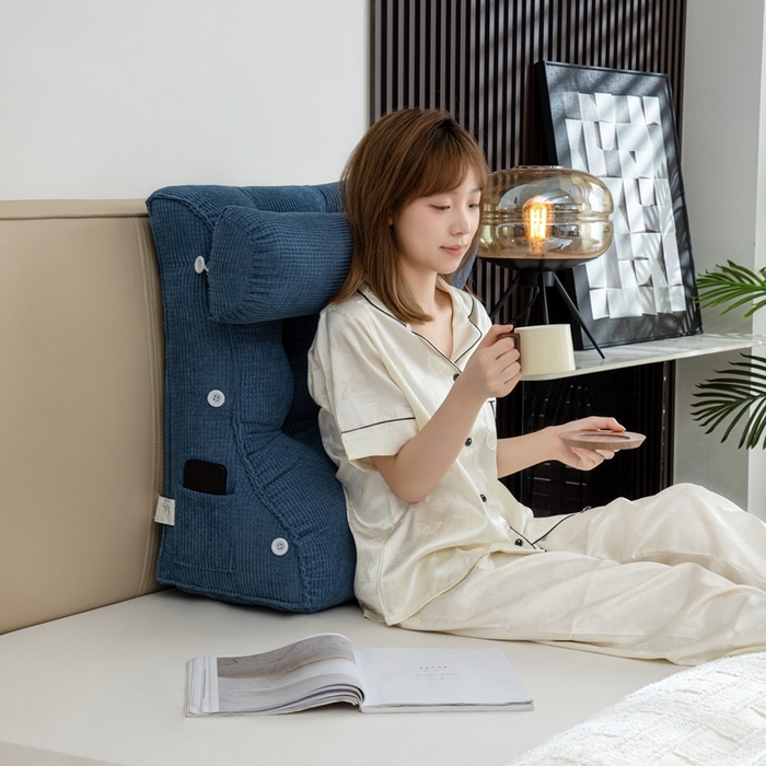 91家纺网 家纺一手货源 找家纺 沐沐家纺2026新款新玉米绒立体靠背 牛仔蓝