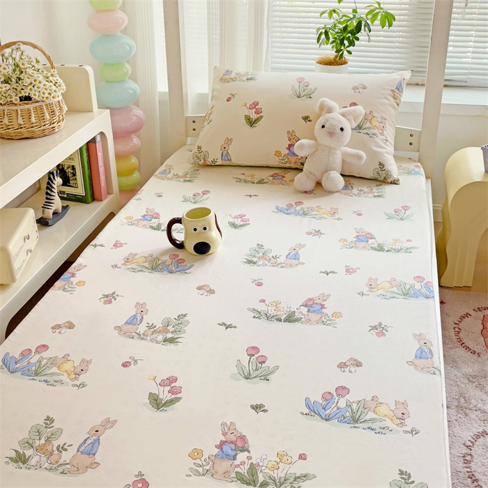 91家纺网 家纺一手货源 找家纺 名兮家居 2025新款全棉纯棉13372学生印花上下铺床笠单床笠单品床笠单件床笠 蘑菇小兔