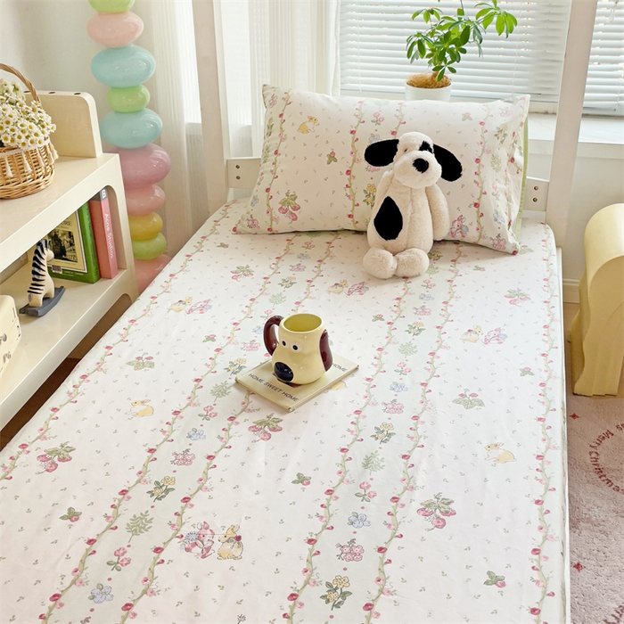 91家纺网 家纺一手货源 找家纺 名兮家居 2025新款全棉纯棉13372学生印花上下铺床笠单床笠单品床笠单件床笠 甜蜜兔兔