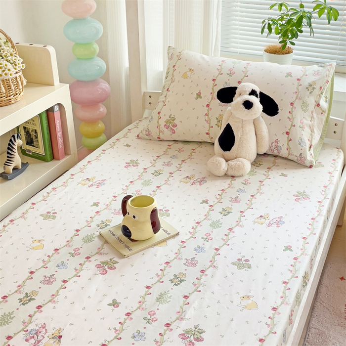 91家纺网 家纺一手货源 找家纺 名兮家居 2025新款全棉纯棉13372学生印花上下铺床笠单床笠单品床笠单件床笠 甜蜜兔兔