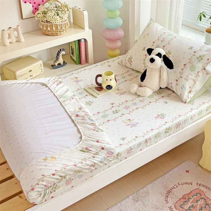 91家纺网 家纺一手货源 找家纺 名兮家居 2025新款全棉纯棉13372学生印花上下铺床笠单床笠单品床笠单件床笠 甜蜜兔兔