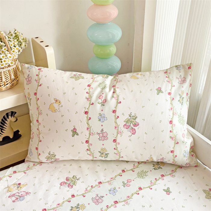 91家纺网 家纺一手货源 找家纺 名兮家居 2025新款全棉纯棉13372学生印花上下铺床笠单床笠单品床笠单件床笠 甜蜜兔兔