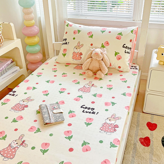 91家纺网 家纺一手货源 找家纺 名兮家居 2025新款全棉纯棉13372学生印花上下铺床笠单床笠单品床笠单件床笠 兔仙子