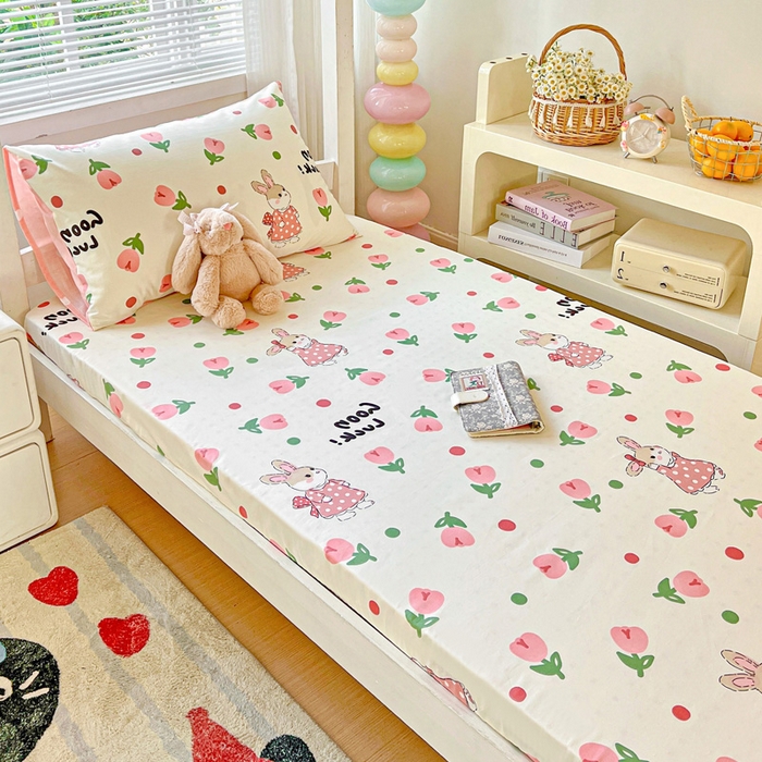 91家纺网 家纺一手货源 找家纺 名兮家居 2025新款全棉纯棉13372学生印花上下铺床笠单床笠单品床笠单件床笠 兔仙子