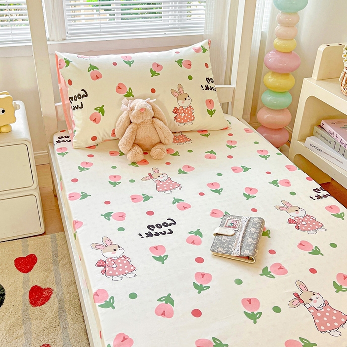 91家纺网 家纺一手货源 找家纺 名兮家居 2025新款全棉纯棉13372学生印花上下铺床笠单床笠单品床笠单件床笠 兔仙子