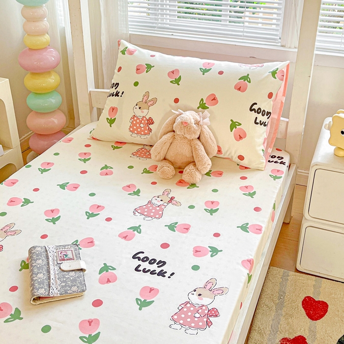 91家纺网 家纺一手货源 找家纺 名兮家居 2025新款全棉纯棉13372学生印花上下铺床笠单床笠单品床笠单件床笠 兔仙子