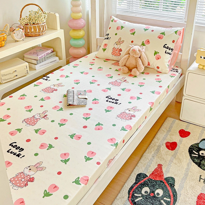 91家纺网 家纺一手货源 找家纺 名兮家居 2025新款全棉纯棉13372学生印花上下铺床笠单床笠单品床笠单件床笠 兔仙子