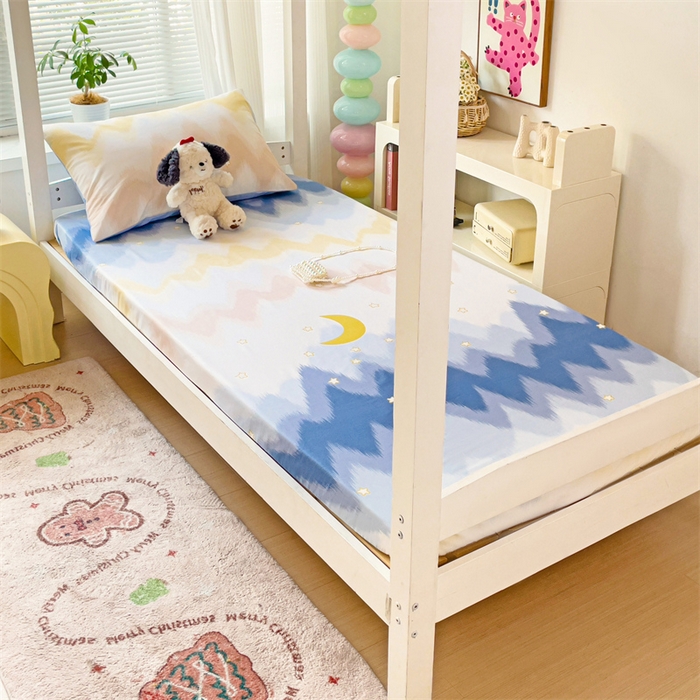 91家纺网 家纺一手货源 找家纺 名兮家居 2025新款全棉纯棉13372学生印花上下铺床笠单床笠单品床笠单件床笠 星辰入梦