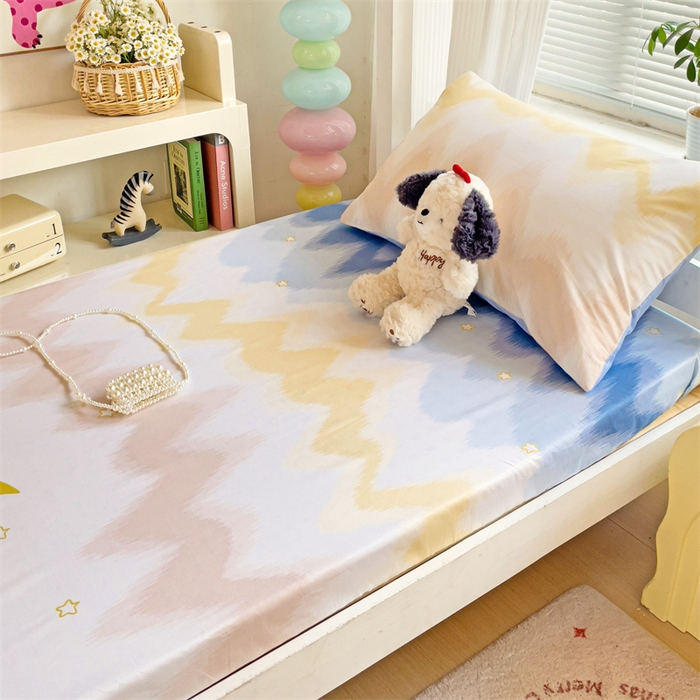 91家纺网 家纺一手货源 找家纺 名兮家居 2025新款全棉纯棉13372学生印花上下铺床笠单床笠单品床笠单件床笠 星辰入梦