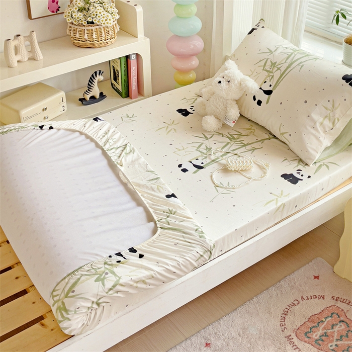 91家纺网 家纺一手货源 找家纺 名兮家居 2025新款全棉纯棉13372学生印花上下铺床笠单床笠单品床笠单件床笠 熊猫家园