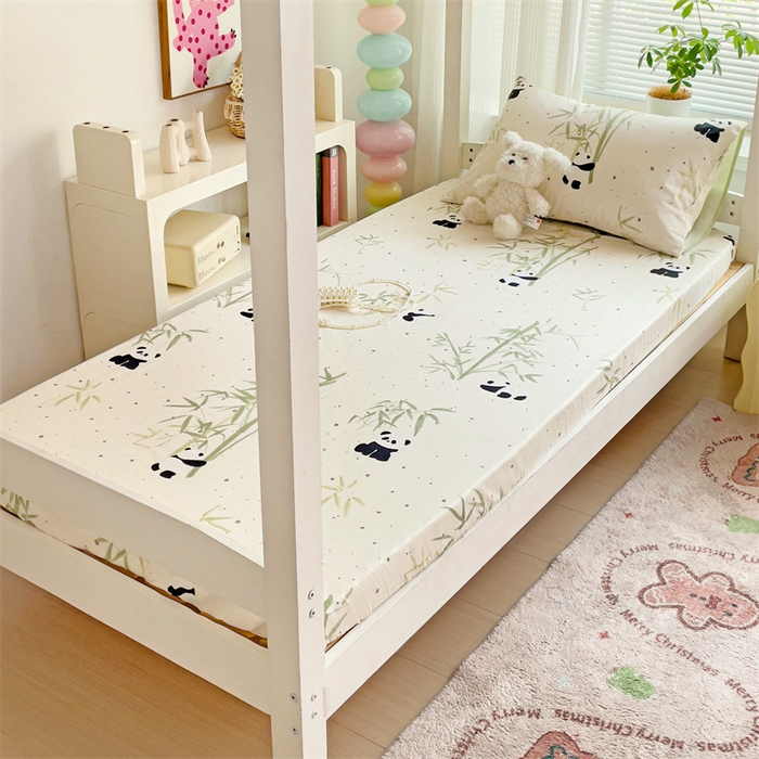 91家纺网 家纺一手货源 找家纺 名兮家居 2025新款全棉纯棉13372学生印花上下铺床笠单床笠单品床笠单件床笠 熊猫家园