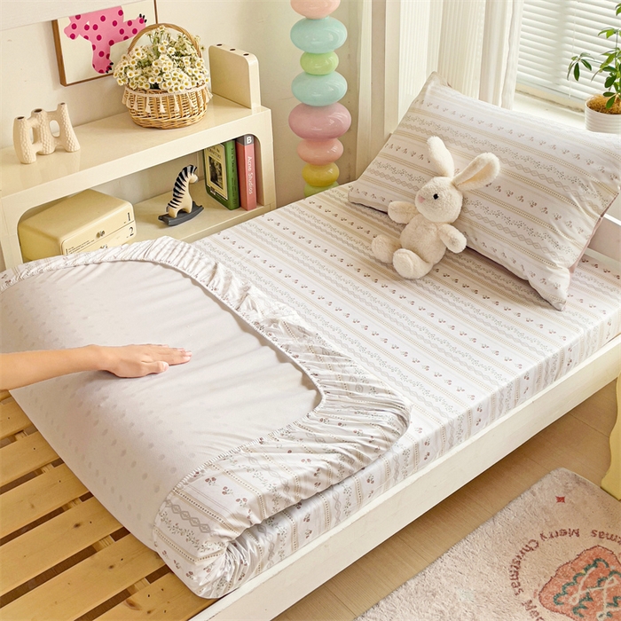 91家纺网 家纺一手货源 找家纺 名兮家居 2025新款全棉纯棉13372学生印花上下铺床笠单床笠单品床笠单件床笠 樱桃花