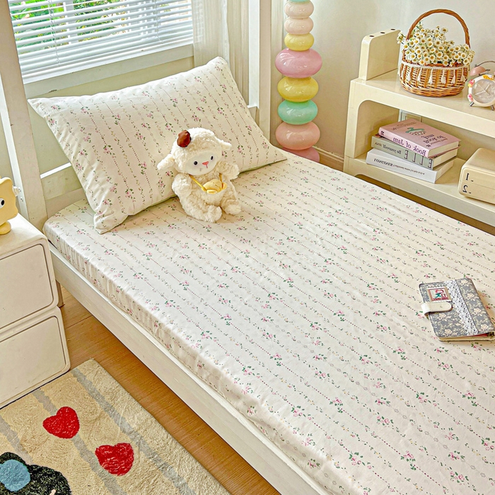 91家纺网 家纺一手货源 找家纺 名兮家居 2025新款全棉纯棉13372学生印花上下铺床笠单床笠单品床笠单件床笠 栀子花